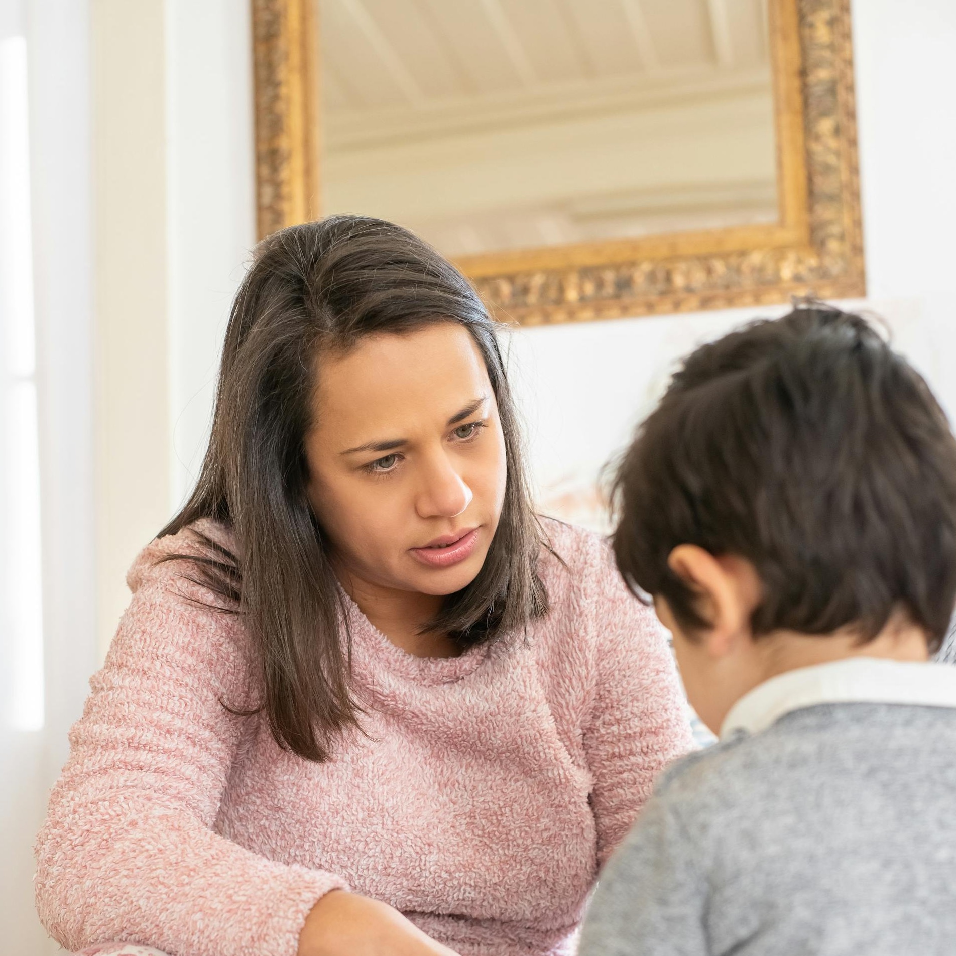 maman qui écoute sans résoudre le problème